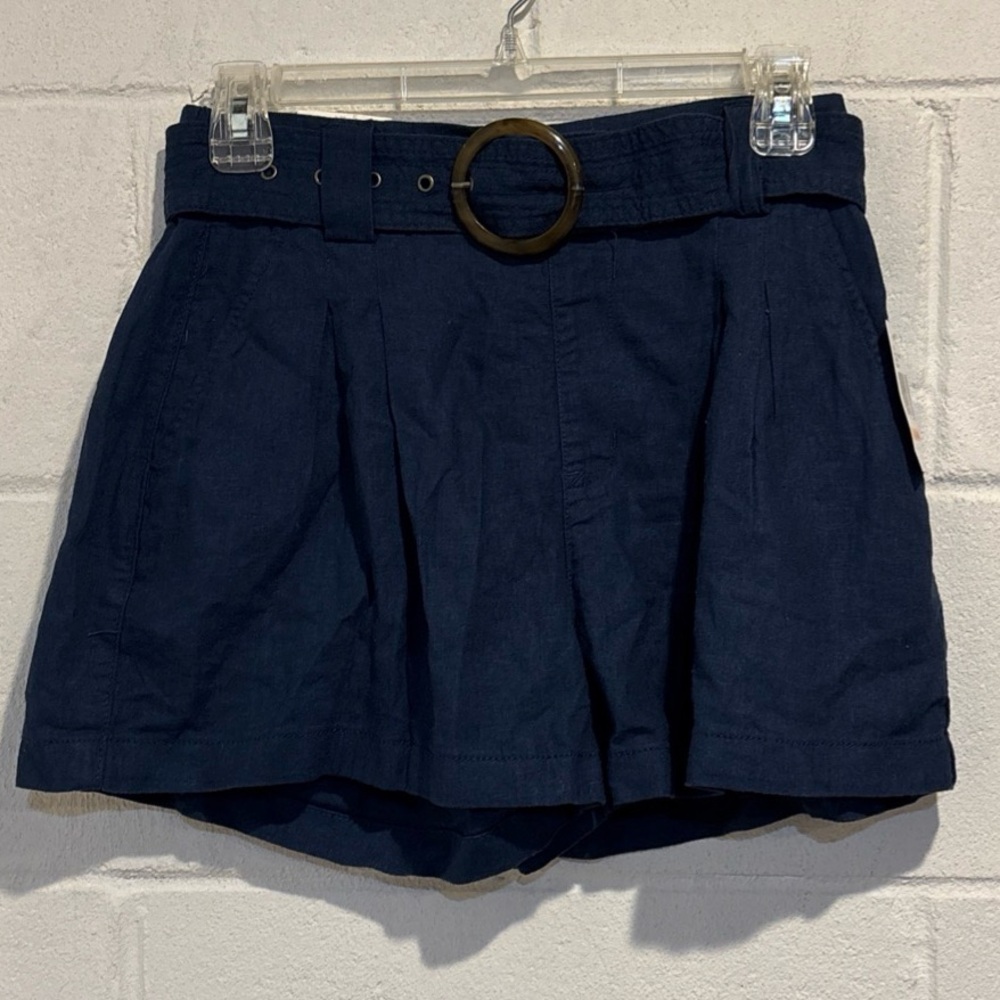 Wallflower blue linen blend dress shorts high waist pockets 
Size S